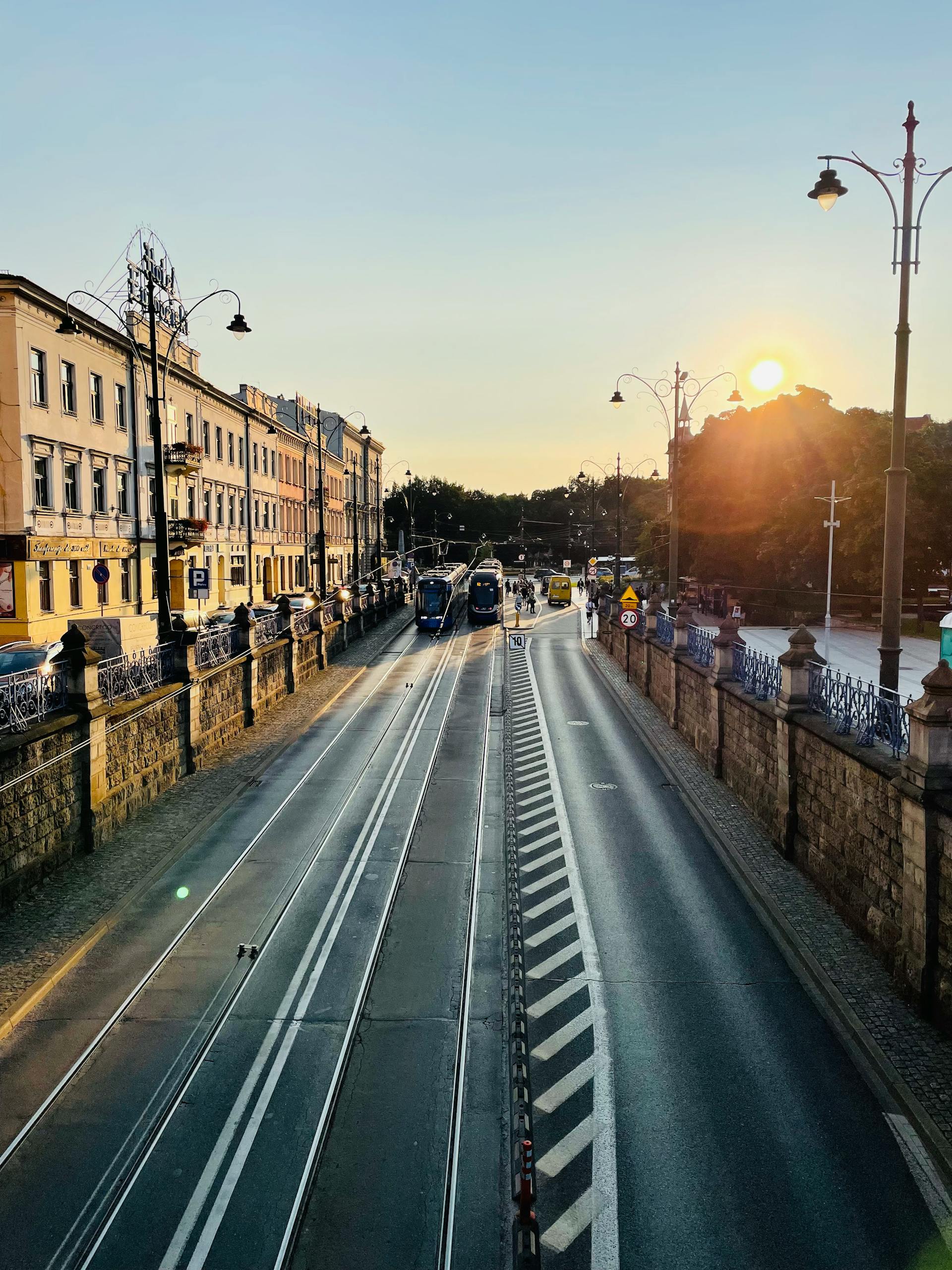 Kraków Stare Miasto – zabytkowe kamienice i Rynek Główny, gdzie świadczymy czyszczenie klimatyzacji